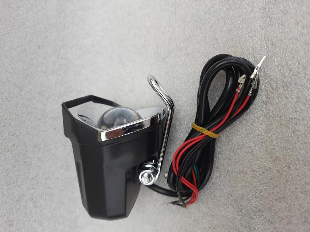 Esegway / Egoway 10col e-roller első lámpa - 1. verzió - 3 PIN-es