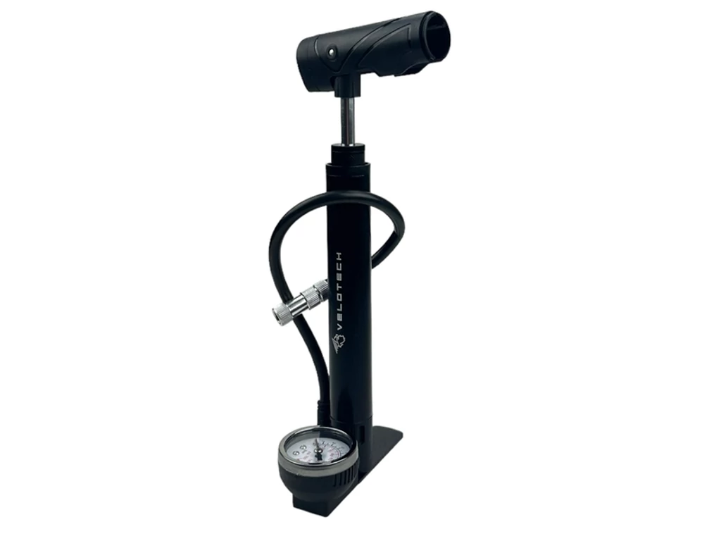 Velotech minipumpa / műhelypumpa nyomásmérővel - univerzális (AV/DV/FV) - alu - 11 bar