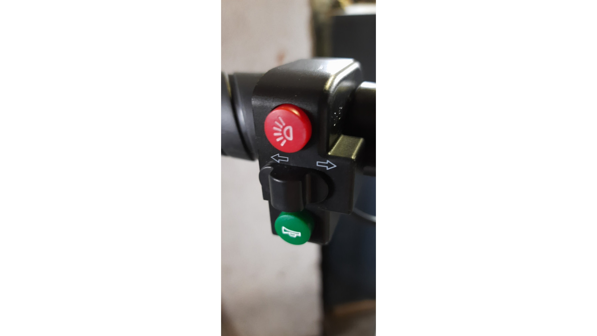 Esegway / Egoway 10" e-roller világításkapcsoló irányjelzővel, hosszú kábeles Esegway / Egoway 10" e-roller világításkapcsoló irányjelzővel, hosszú kábeles