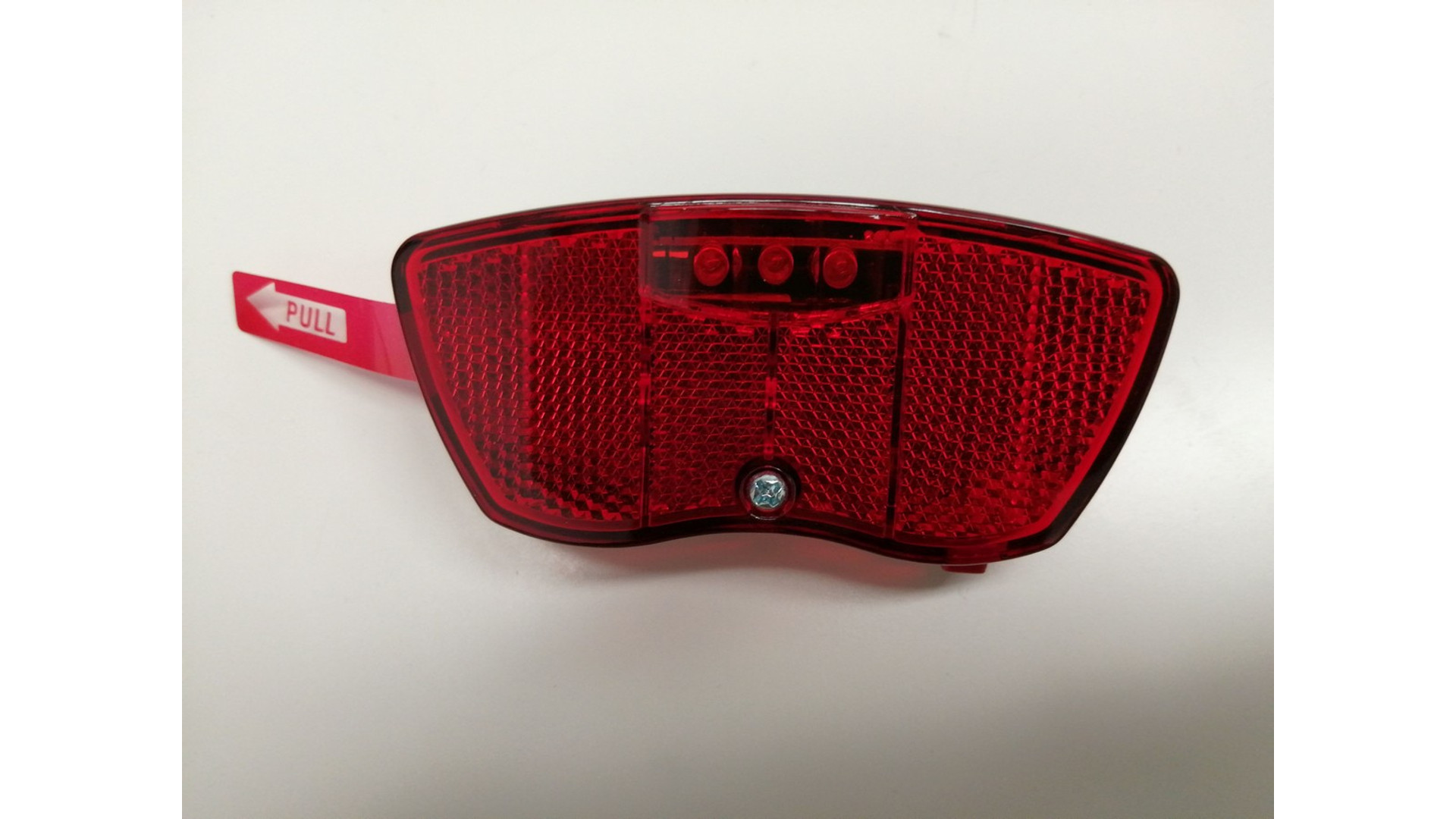 CSEPEL 3 LED hátsó lámpa csomagtartóra, elemes (OEM) CSEPEL 3 LED hátsó lámpa csomagtartóra, elemes (OEM)